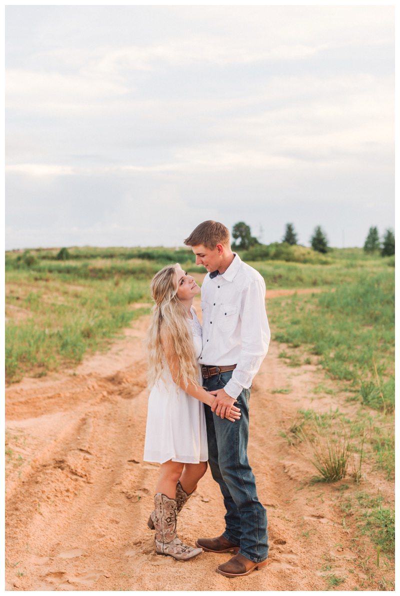 Lakeland-Wedding-Photographer_Kristen+Wade_Engagement-Session_Clermont-FL_06.jpg