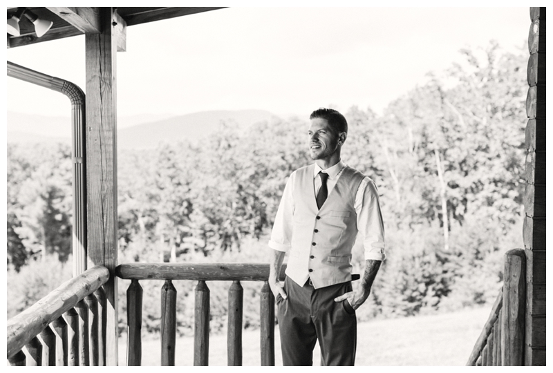 Destination_Wedding_Photographer_Mountain-Top-Cabin-Wedding_Elizabeth-and-Benjamin_Dahlonega-GA_0017.jpg