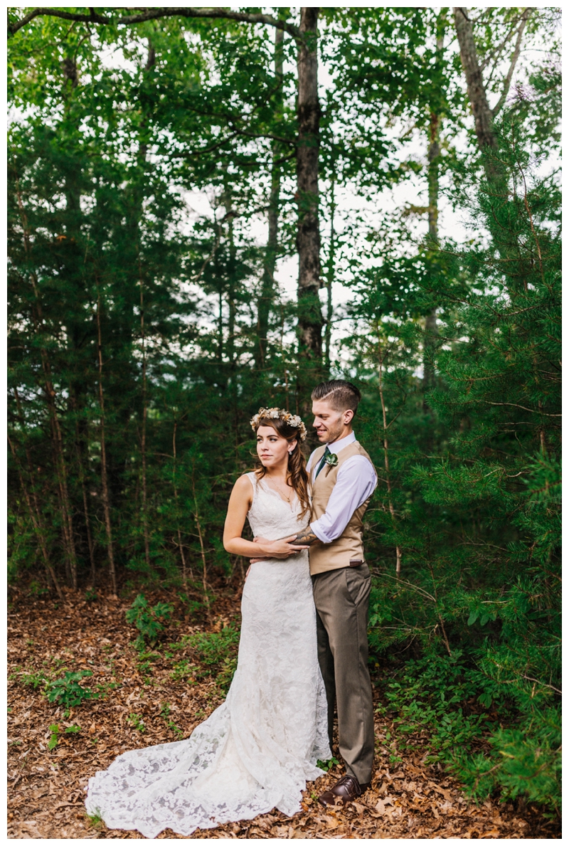 Destination_Wedding_Photographer_Mountain-Top-Cabin-Wedding_Elizabeth-and-Benjamin_Dahlonega-GA_0053.jpg