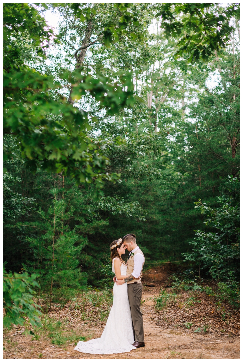 Destination_Wedding_Photographer_Mountain-Top-Cabin-Wedding_Elizabeth-and-Benjamin_Dahlonega-GA_0074.jpg