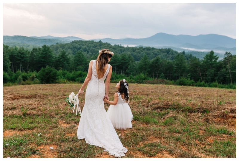 Destination_Wedding_Photographer_Mountain-Top-Cabin-Wedding_Elizabeth-and-Benjamin_Dahlonega-GA_0115.jpg