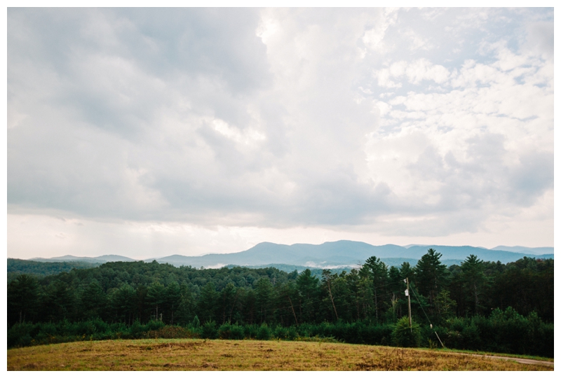 Destination_Wedding_Photographer_Mountain-Top-Cabin-Wedding_Elizabeth-and-Benjamin_Dahlonega-GA_0132.jpg