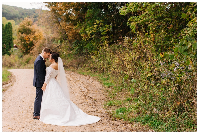 North-Carolina-Wedding-Photographer_Mariah-and-Zach_Appalacian-Hillside-Wedding_0066.jpg