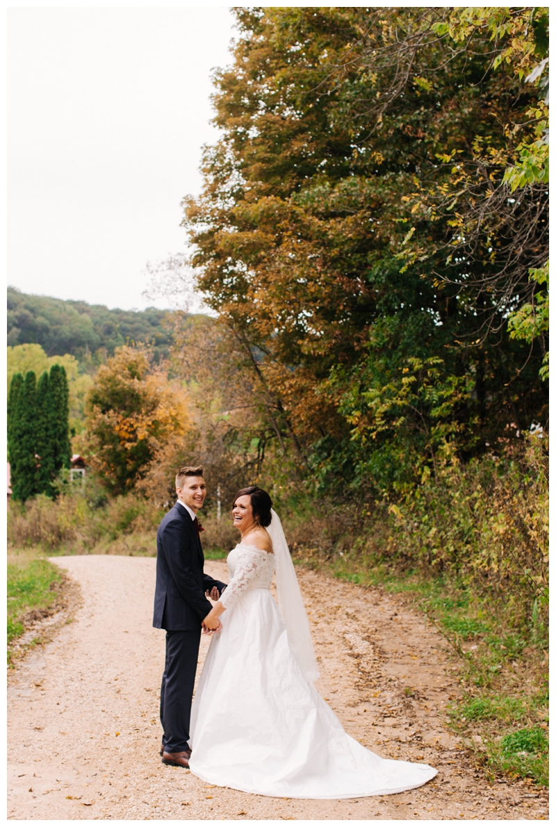 North-Carolina-Wedding-Photographer_Mariah-and-Zach_Appalacian-Hillside-Wedding_0067.jpg