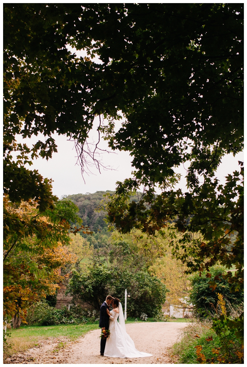 North-Carolina-Wedding-Photographer_Mariah-and-Zach_Appalacian-Hillside-Wedding_0073.jpg