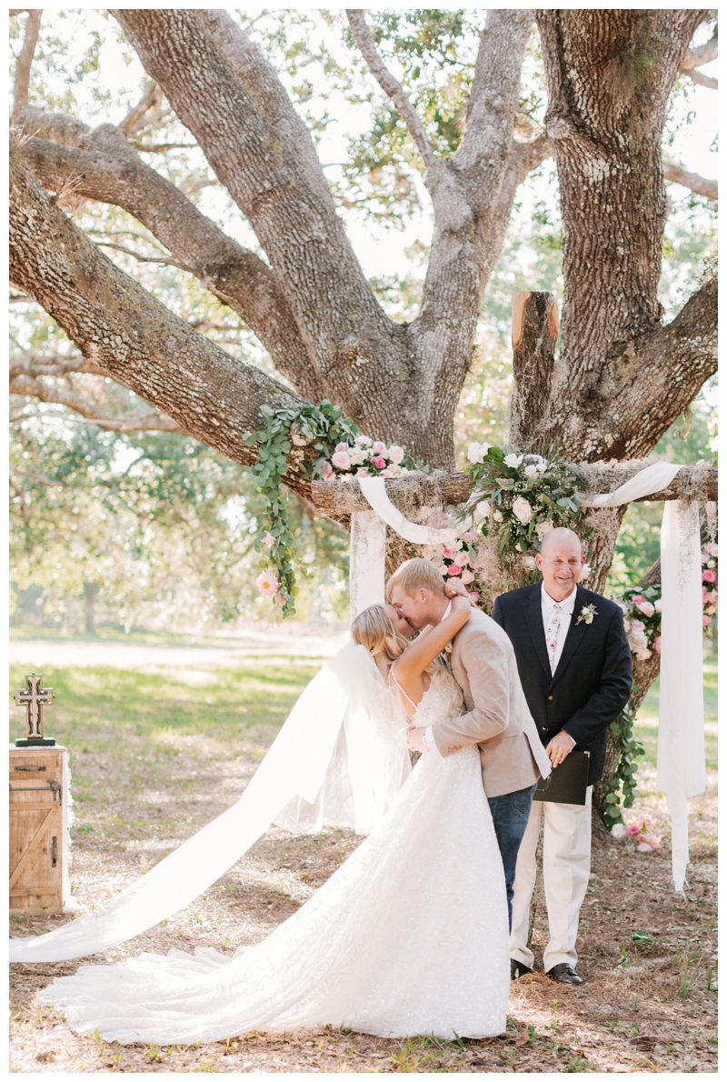 North-Carolina-Wedding-Photographer_Arching-Oaks-Ranch-Wedding_Lexi-and-Drew_Labelle-FL_0052.jpg