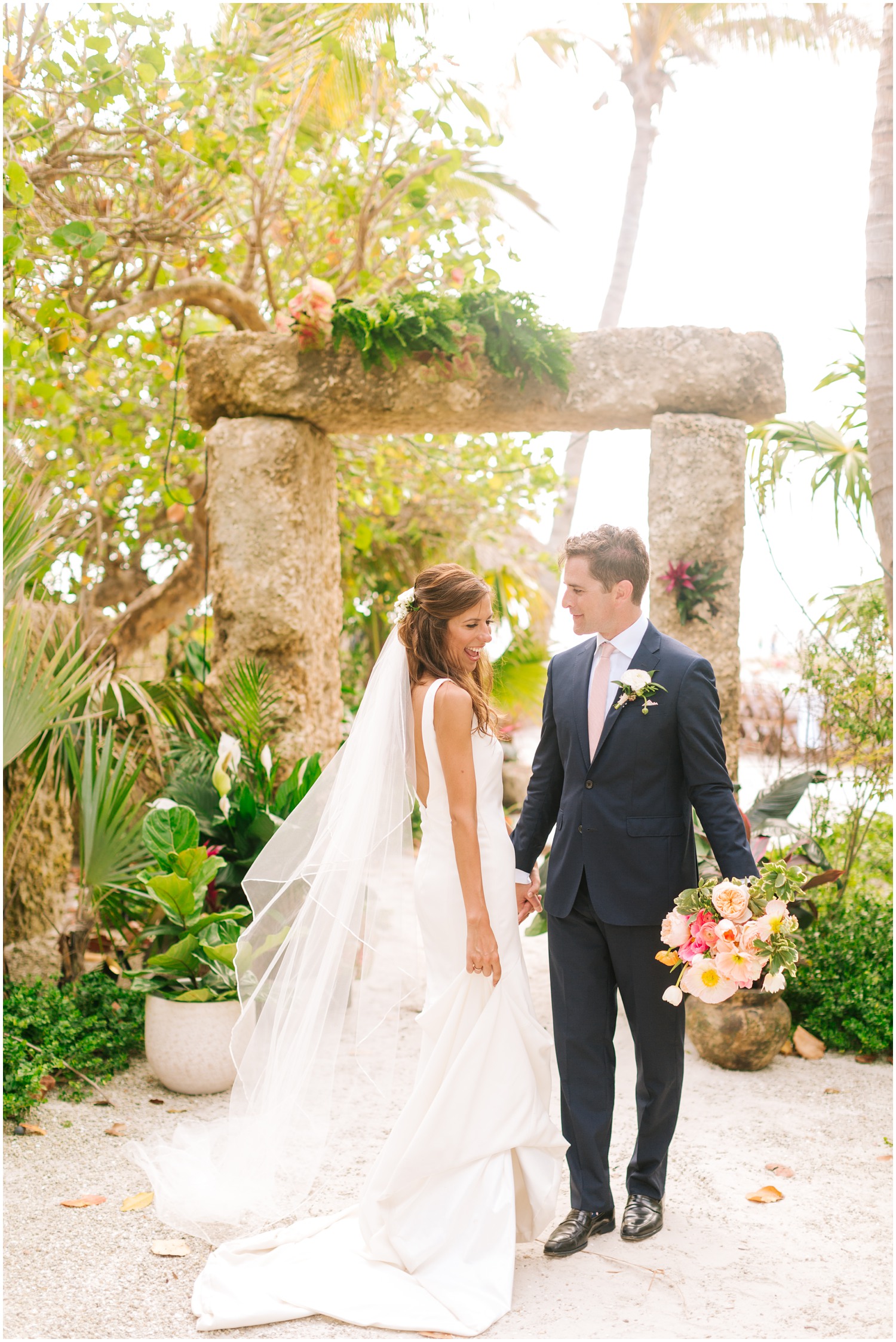 Destination-Wedding-Photographer_Backyard-Ocean-Front-Wedding_Ashley-and-Andrew_Anna-Maria-FL_0091.jpg