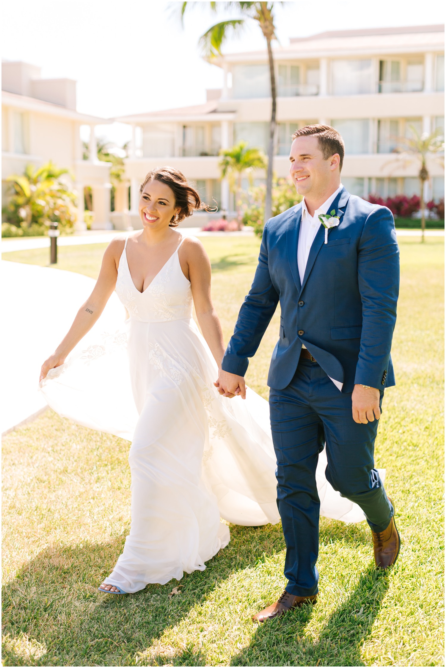 Destination-Wedding-Photographer_Destination-Wedding-at-Moon-Palace-Resort_Taylor-and-Derek_Cancun-Mexico_0037.jpg