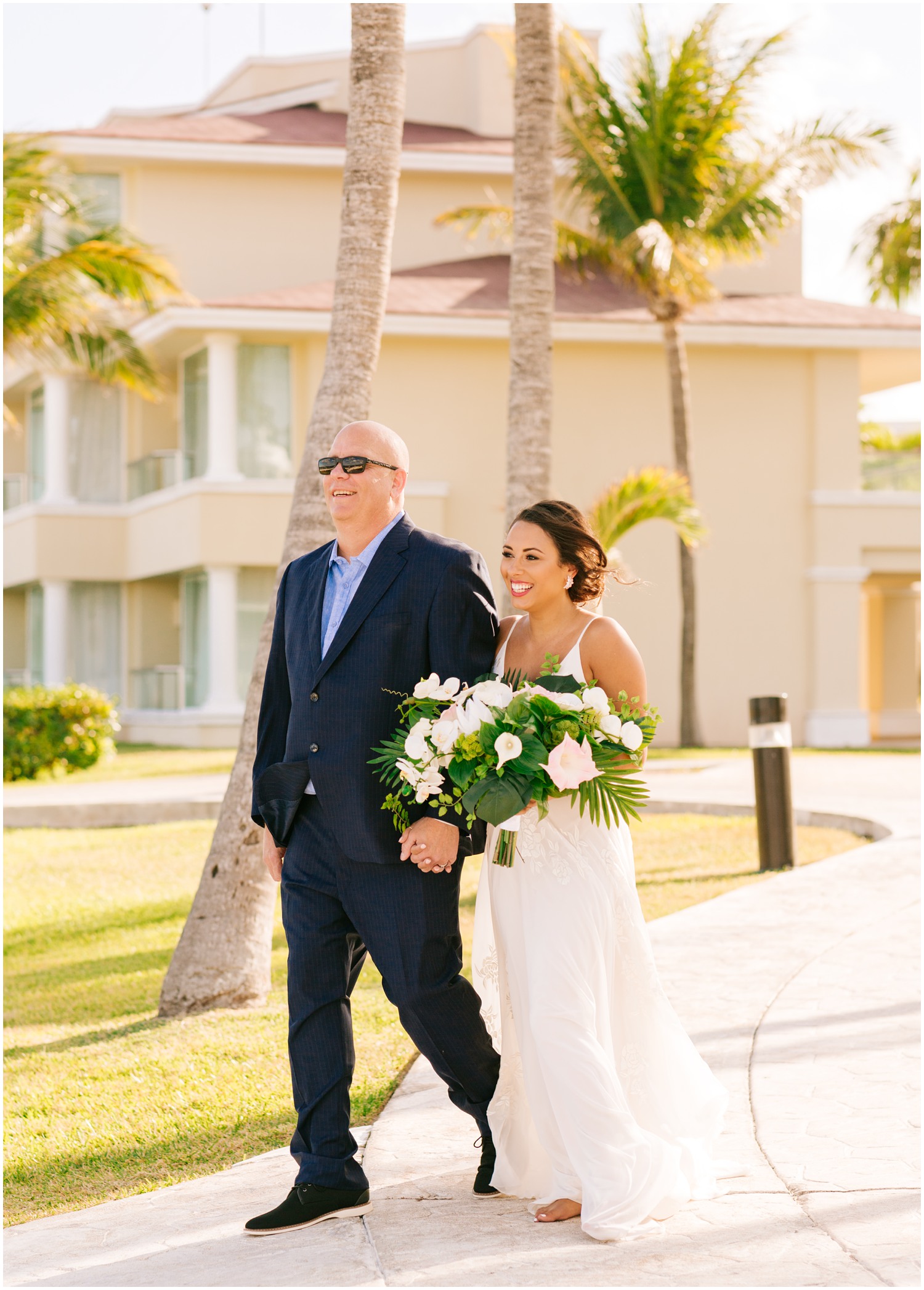 Destination-Wedding-Photographer_Destination-Wedding-at-Moon-Palace-Resort_Taylor-and-Derek_Cancun-Mexico_0056.jpg