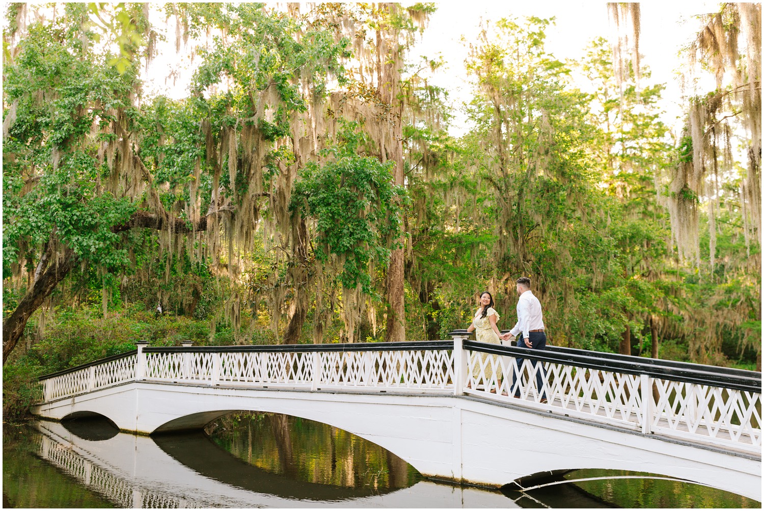 Destination-Wedding-Photographer_Magnolia-Plantation-Engagement-Session_Jess-and-Justin_Charleston-South-Carolina_0021.jpg