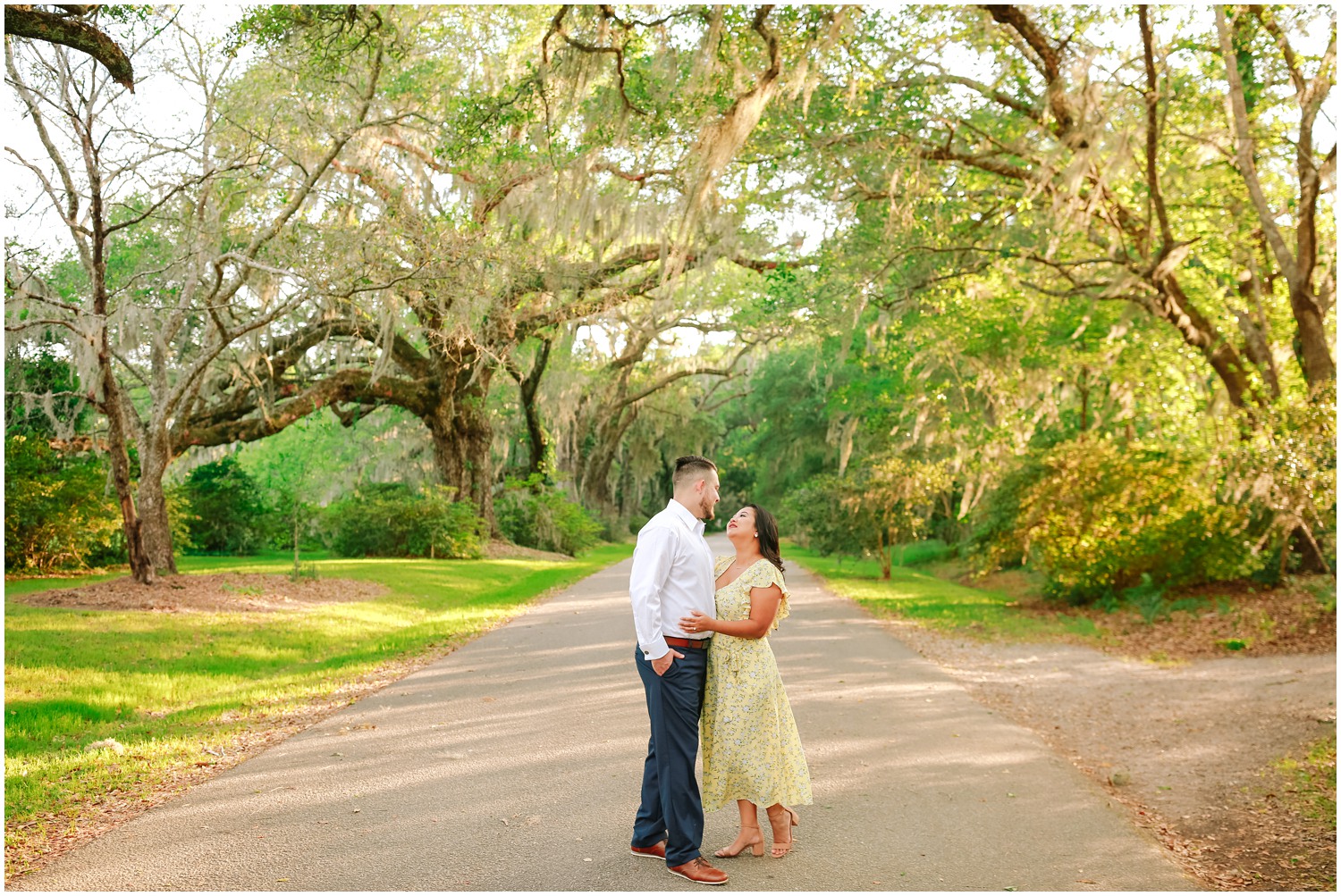 Destination-Wedding-Photographer_Magnolia-Plantation-Engagement-Session_Jess-and-Justin_Charleston-South-Carolina_0037.jpg
