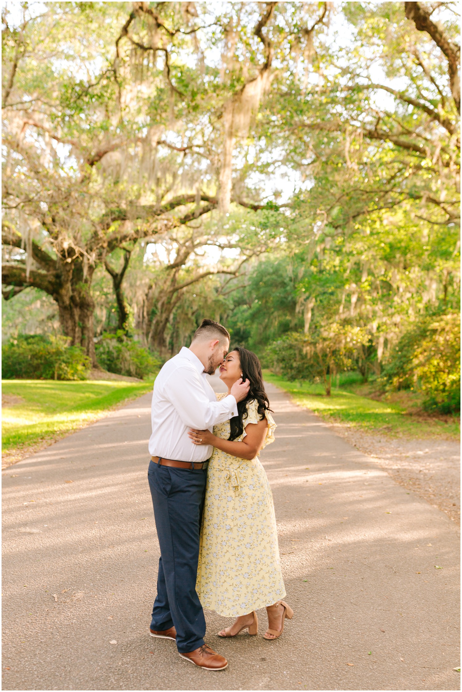 Destination-Wedding-Photographer_Magnolia-Plantation-Engagement-Session_Jess-and-Justin_Charleston-South-Carolina_0038.jpg