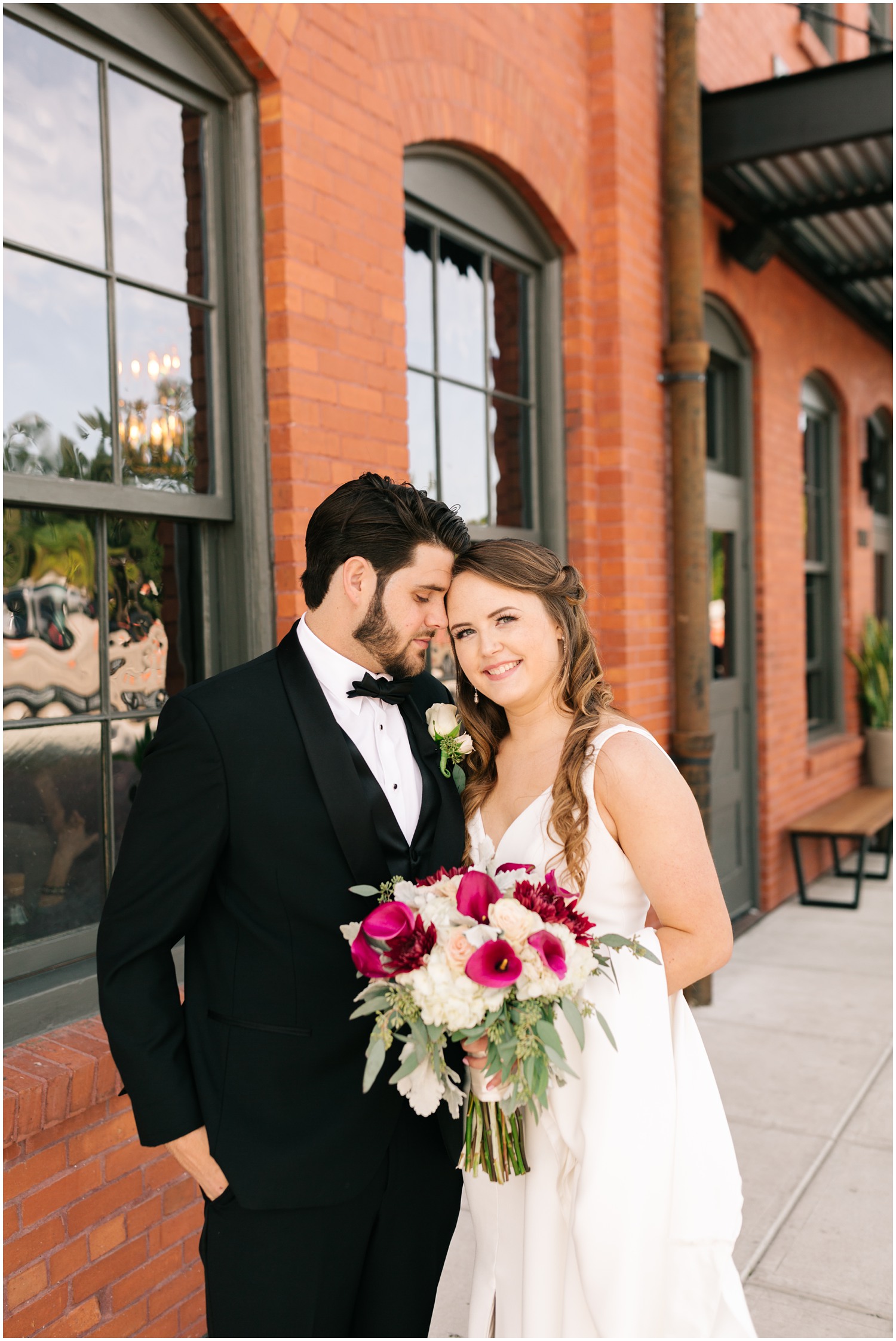 Tampa-Wedding-Photographer_Rooftop-220-Wedding_Kelsie-and-Victor_Tampa-FL_0044.jpg