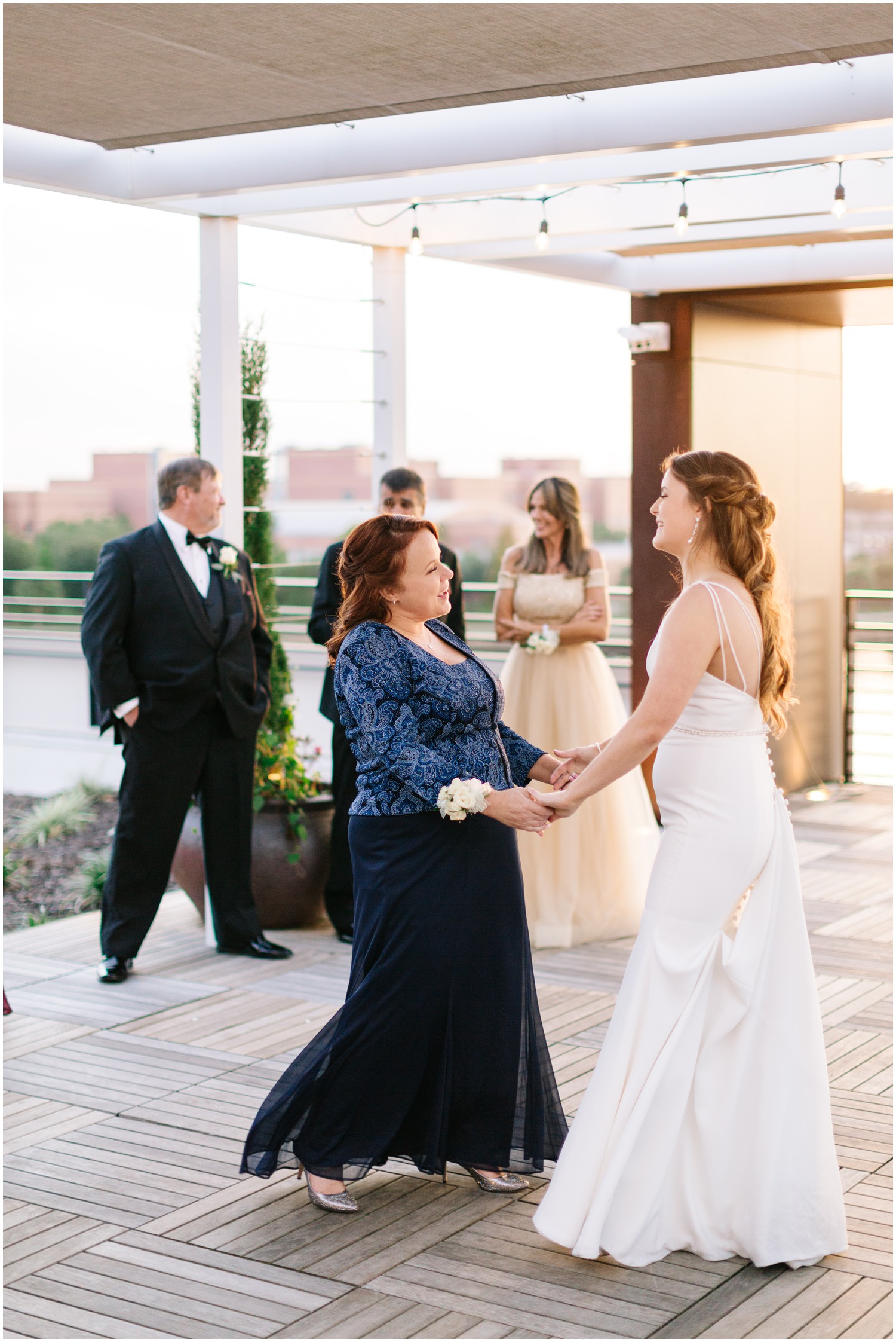 Tampa-Wedding-Photographer_Rooftop-220-Wedding_Kelsie-and-Victor_Tampa-FL_0095.jpg