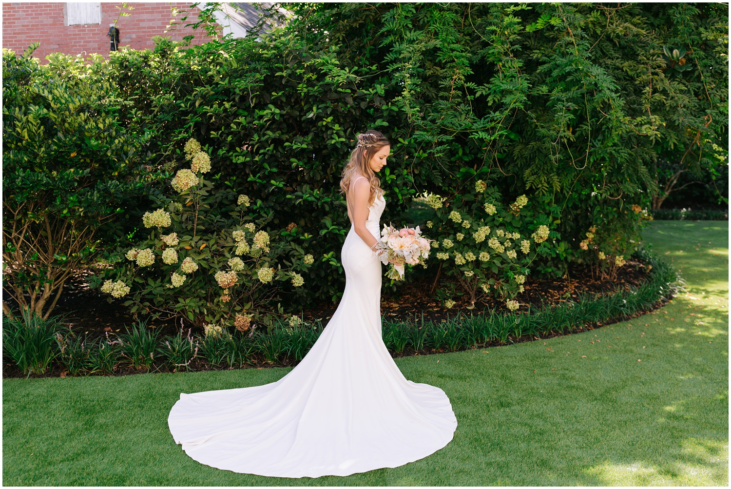 NC bridal portraits in gardens at Wrightsville Manor