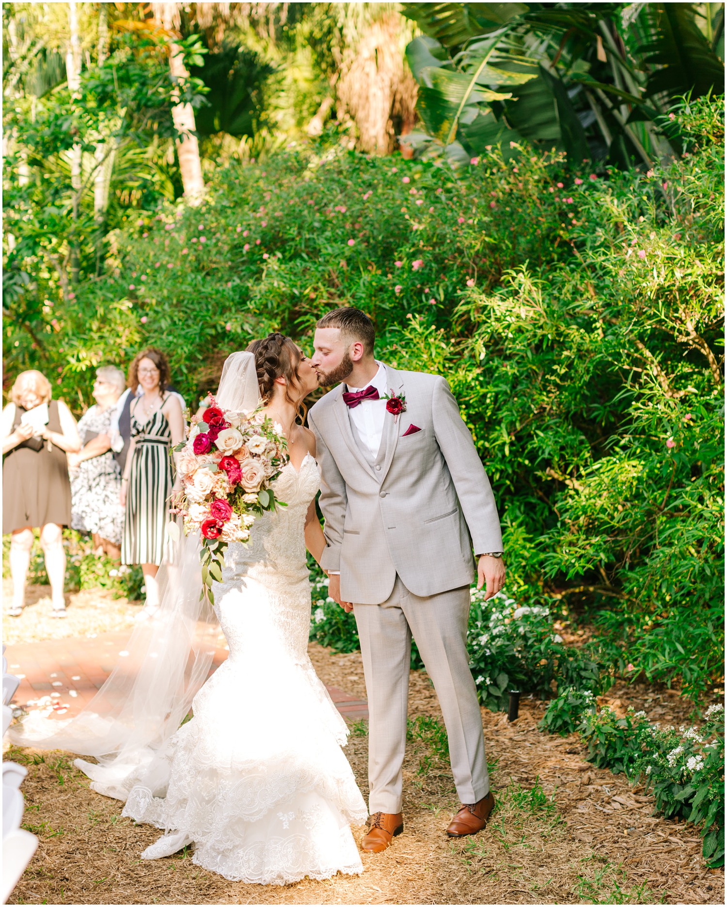 Destination-Wedding-Photographer_Sunken-Gardens-Wedding_Taylor-and-Matthew_St-Pete-FL_0059.jpg