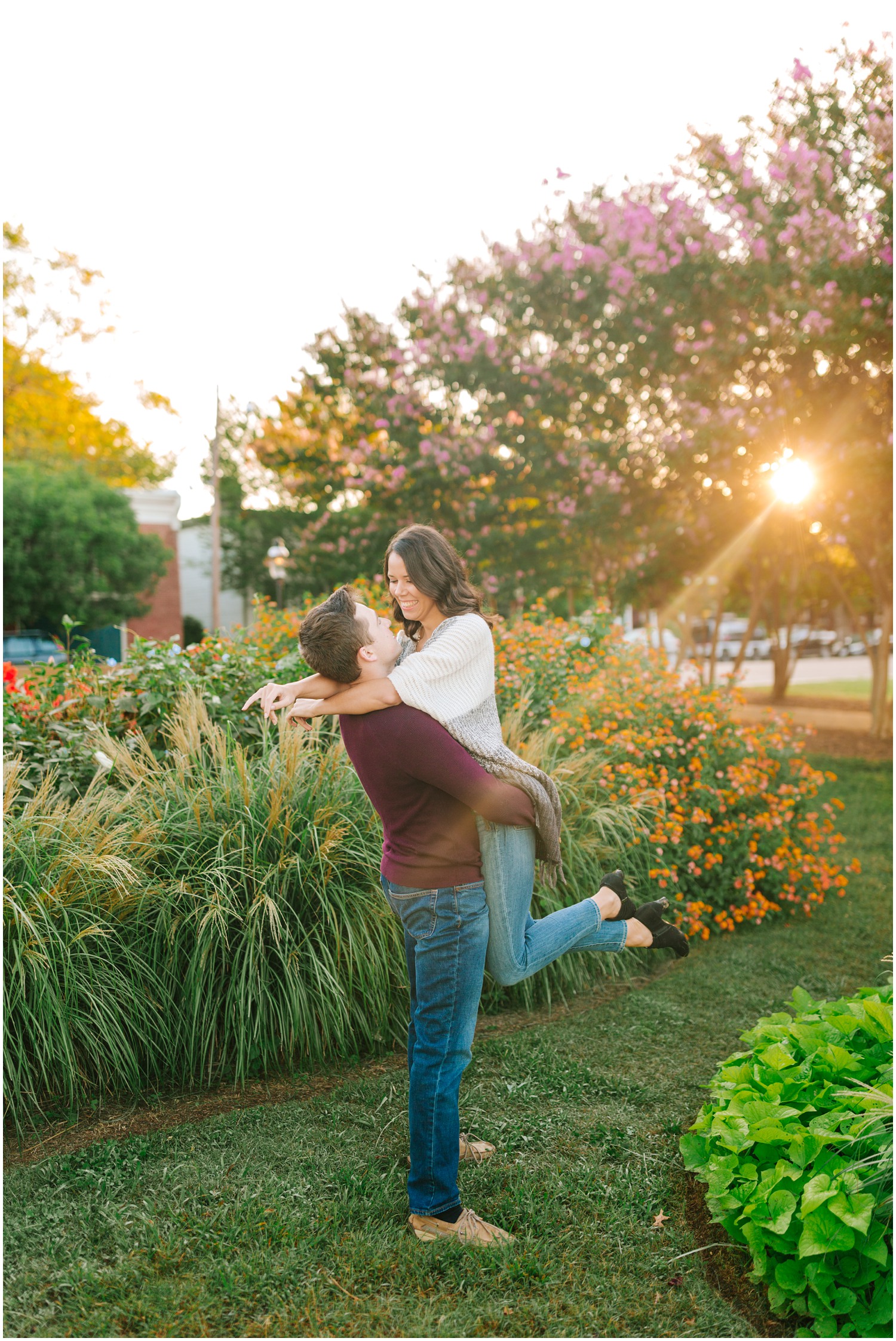 Richmond-Wedding-Photographer_Libby-Hill-Park-Engagement-Session-Alyssa-and-Will_Richmond-VA_0017.jpg