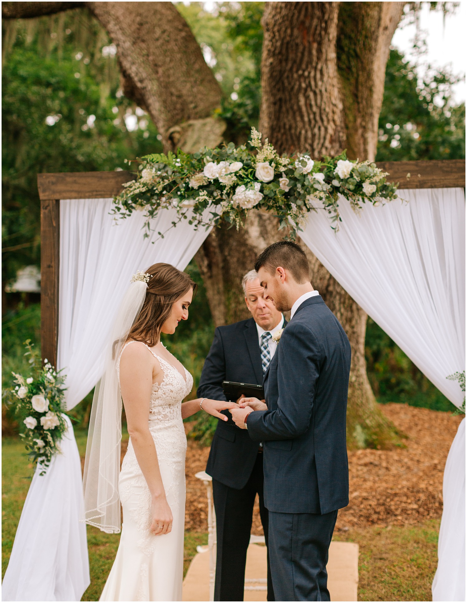 Tampa-Wedding-Photographer_Cross-Creek-Ranch-Wedding_Caitlin-and-Michael_Dover-FL_0084.jpg
