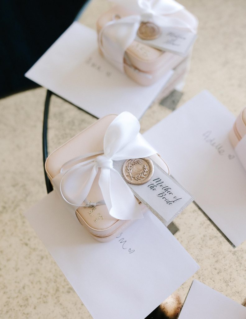 gifts for bridal party for Atlanta wedding
