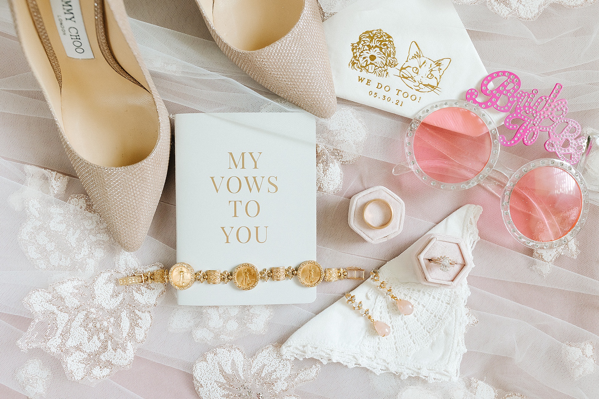 bride's colorful and gold details for Gainesville FL wedding