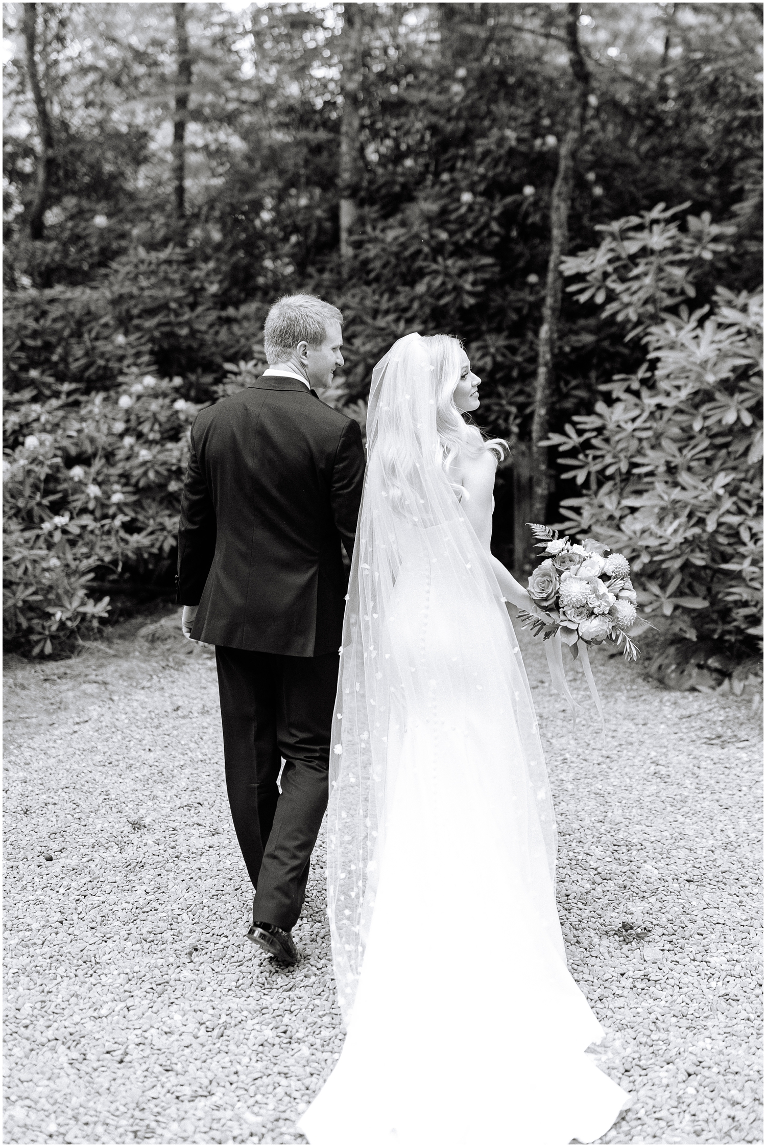 Winston-Salem-Wedding-Photographer_Old-Edwards-Inn-Elopement_Maridee-and-William_Highlands-NC_0029.jpg